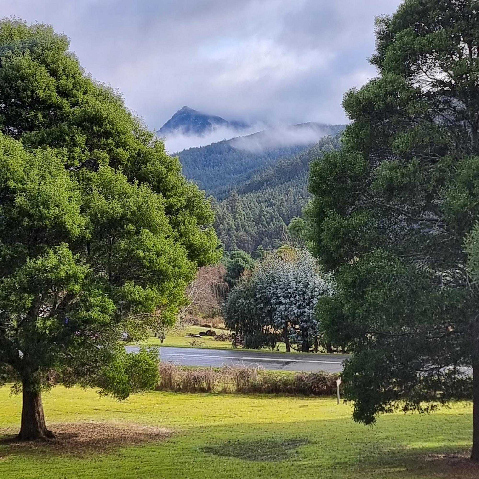 Russell Falls Holiday Cottages National Park Exterior photo